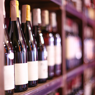 Votre partenaire pour l’expertise de vins anciens et de spiritueux Votre partenaire pour l’expertise de vins anciens et de spiritueux